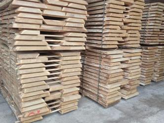 Мебелна дървесина